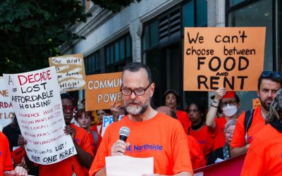 Uptown Neighbors Rally to Support Affordable Buildings!